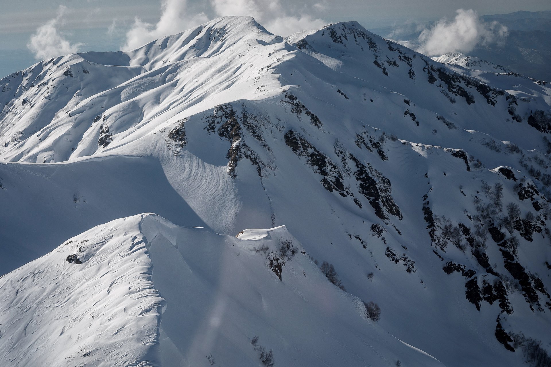 Вид на хребты